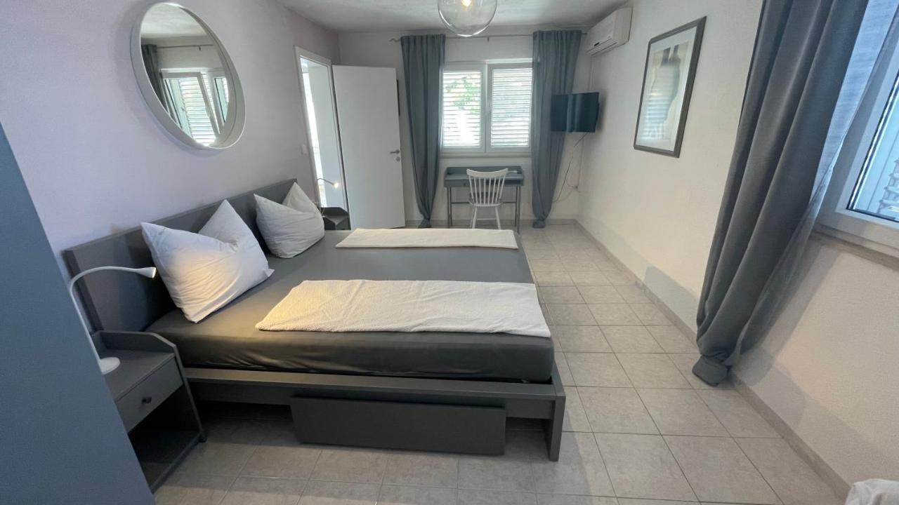 Apartments Jasmina Vinišće Zewnętrze zdjęcie