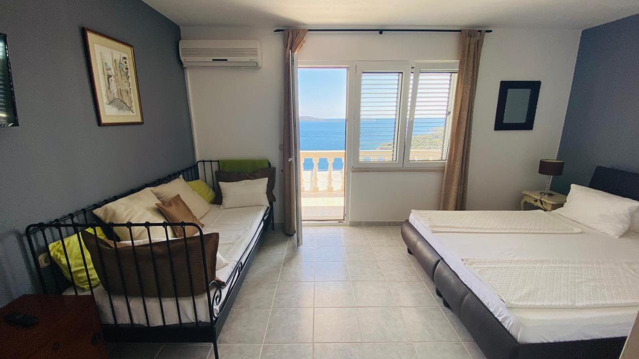 Apartments Jasmina Vinišće Zewnętrze zdjęcie