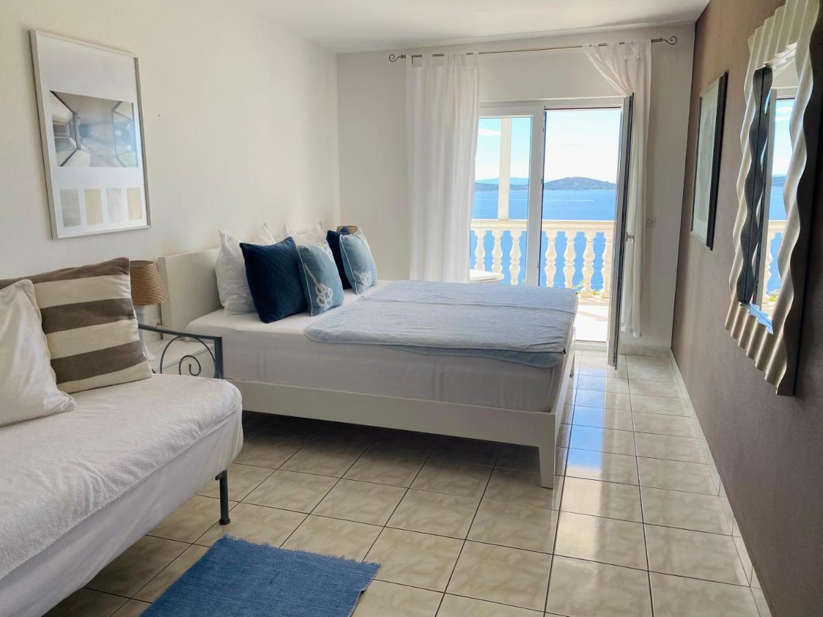 Apartments Jasmina Vinišće Zewnętrze zdjęcie