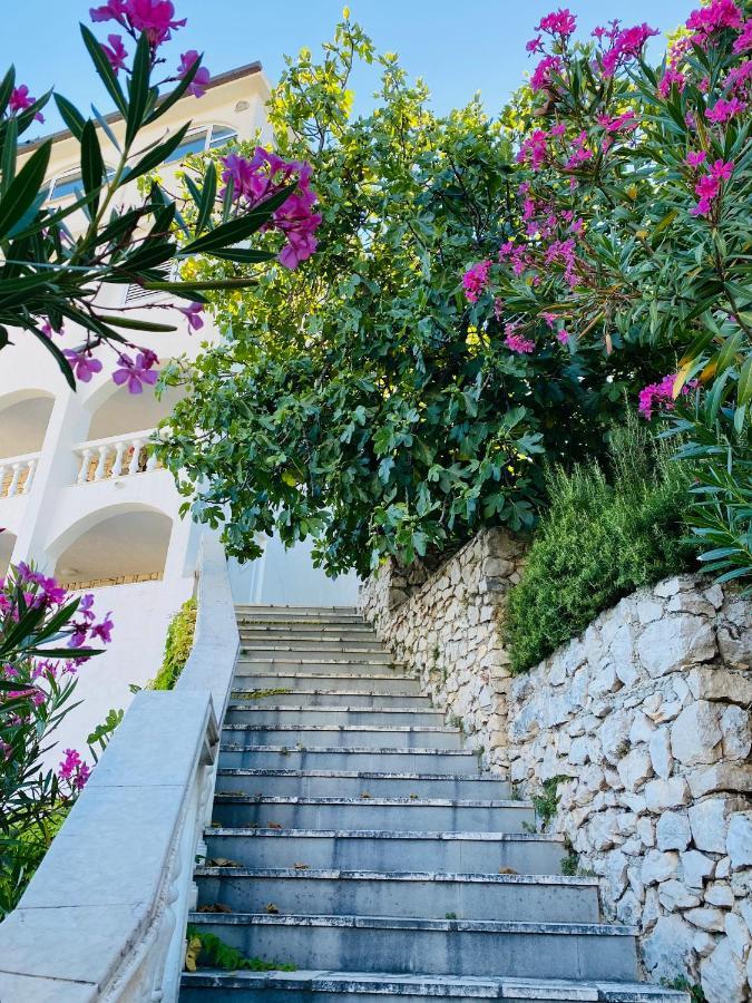 Apartments Jasmina Vinišće Zewnętrze zdjęcie