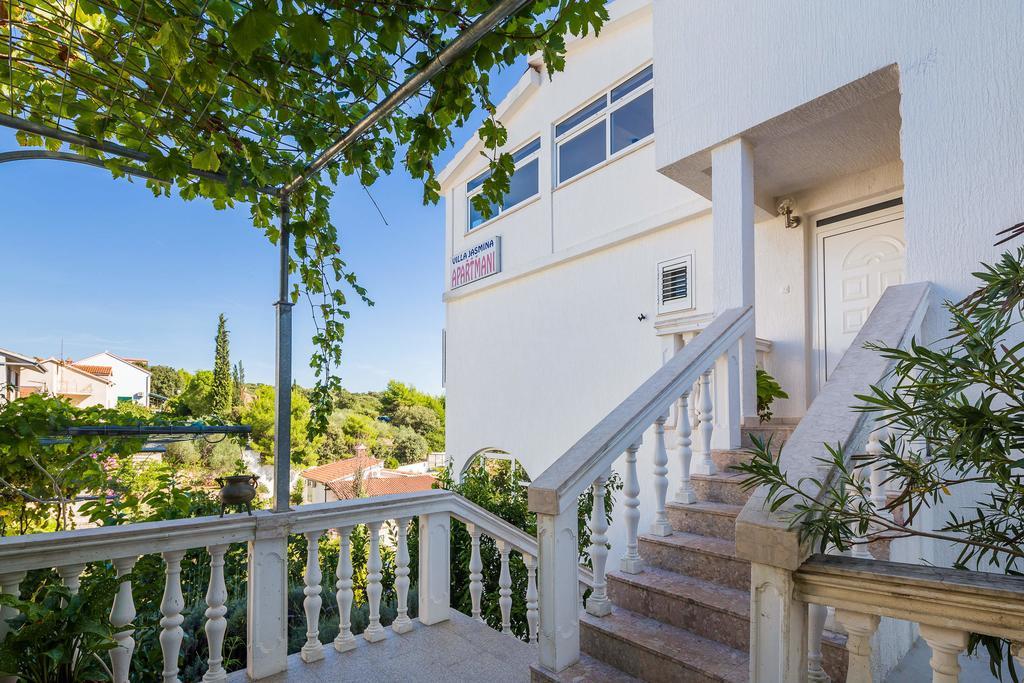 Apartments Jasmina Vinišće Zewnętrze zdjęcie