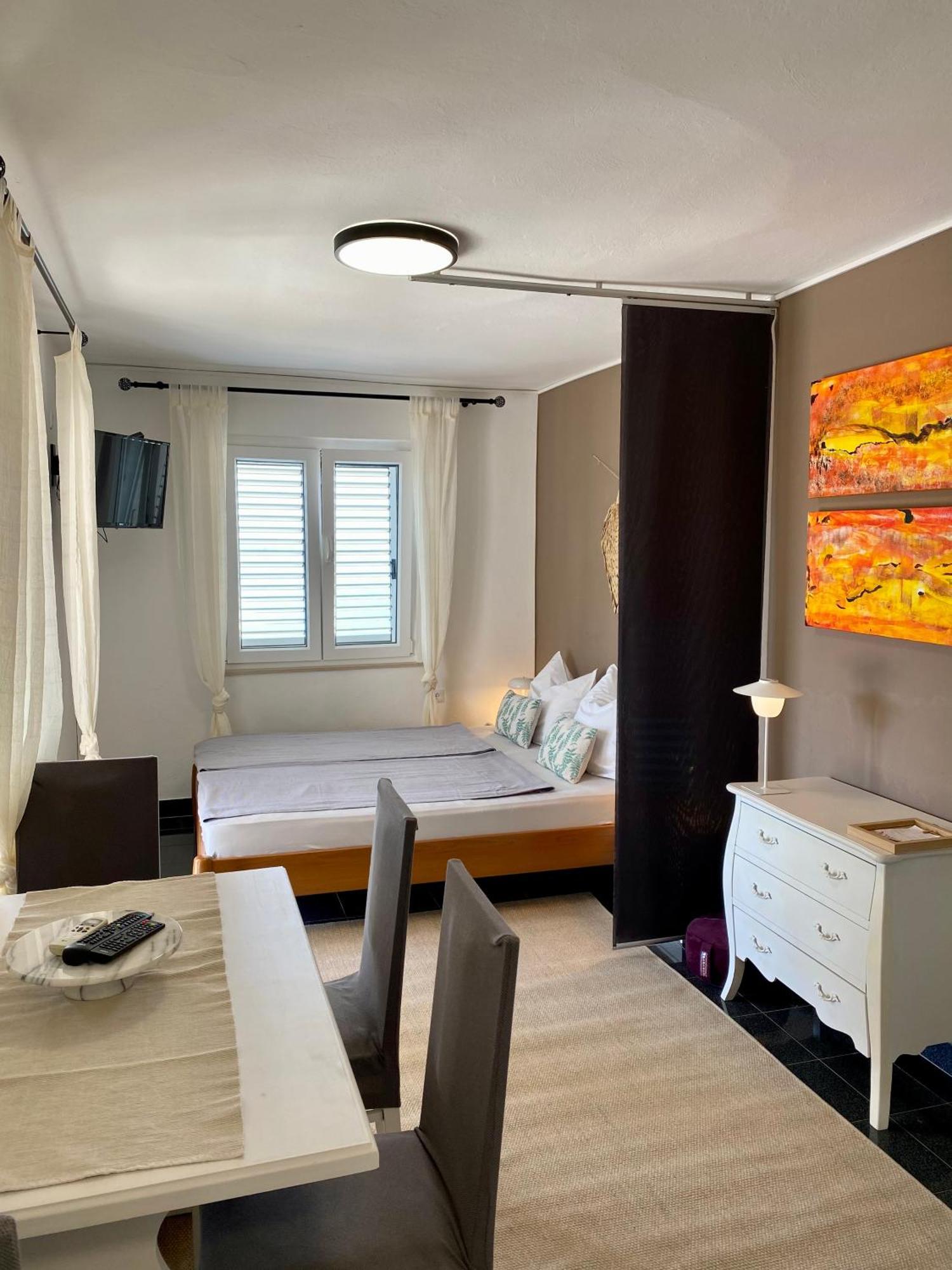 Apartments Jasmina Vinišće Zewnętrze zdjęcie