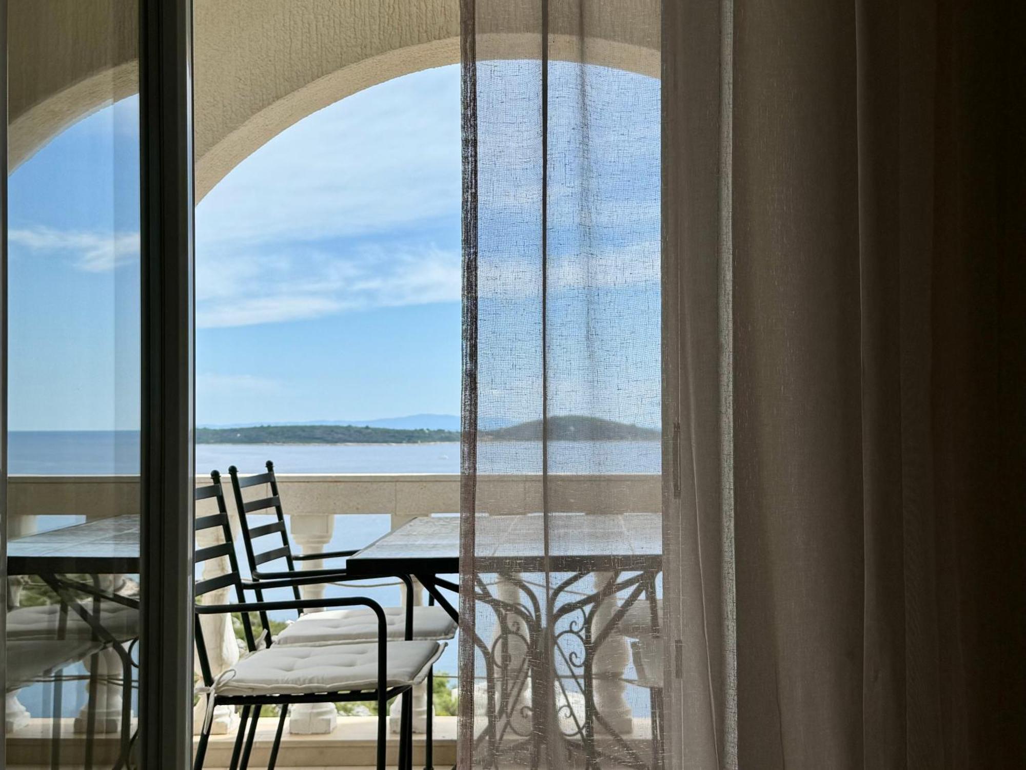 Apartments Jasmina Vinišće Zewnętrze zdjęcie