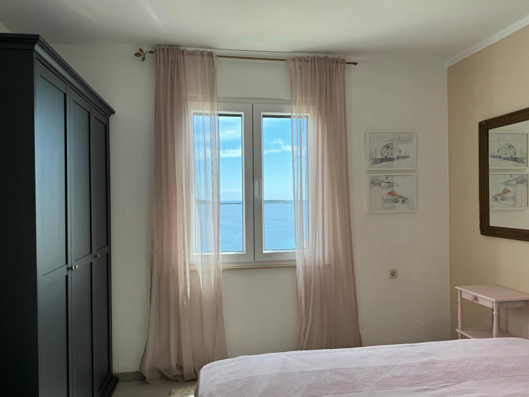 Apartments Jasmina Vinišće Zewnętrze zdjęcie