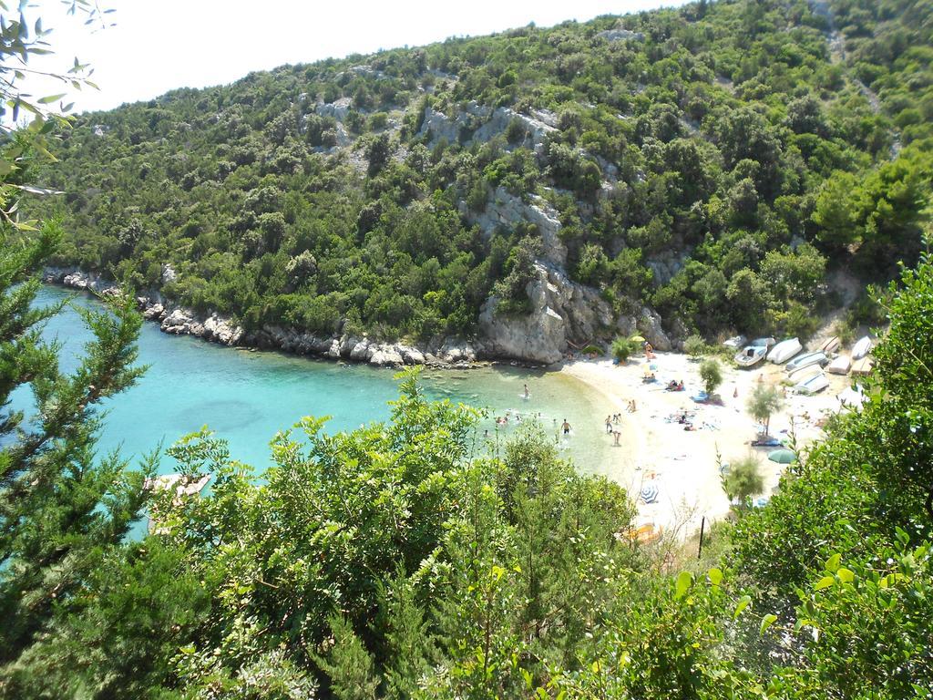 Apartments Jasmina Vinišće Zewnętrze zdjęcie